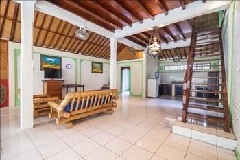 Mahalini Villa *
