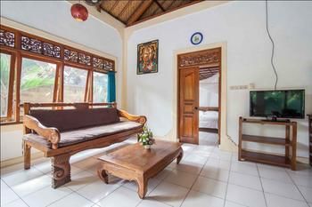 Mahalini Villa