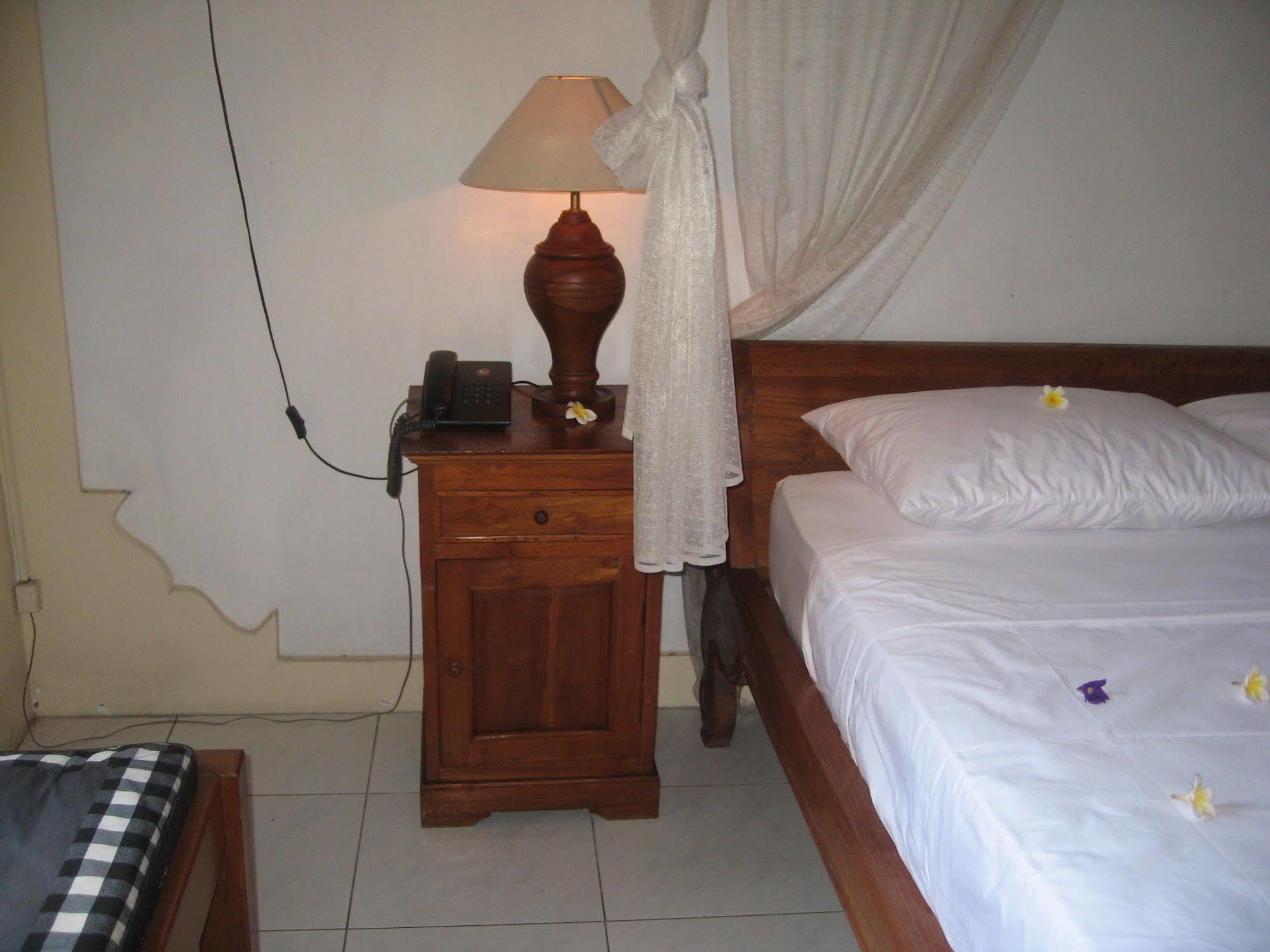 Mahalini * Seminyak (Bali)