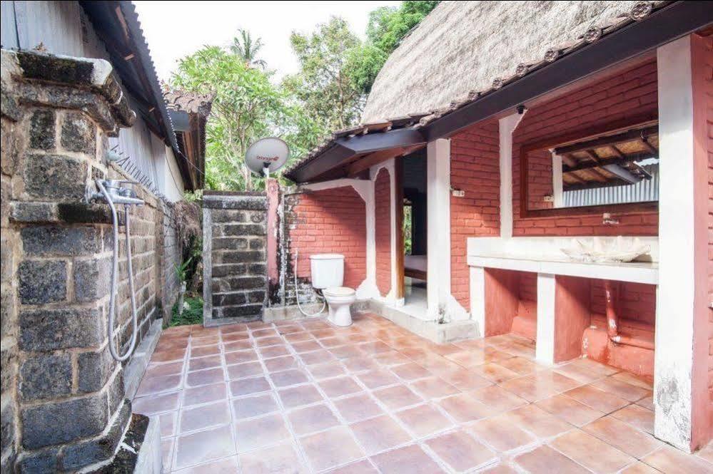 Mahalini * Seminyak (Bali)